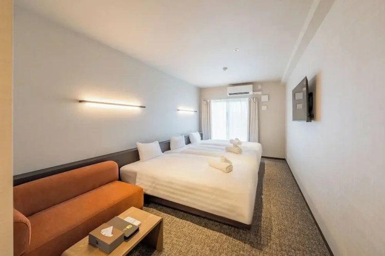 Standard Triple room with balcony