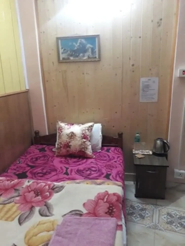 Deluxe Single room