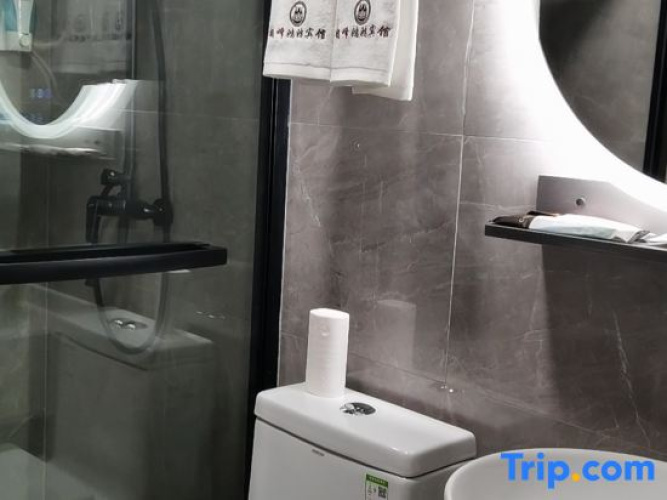 Hefeng Honghong Hotel
