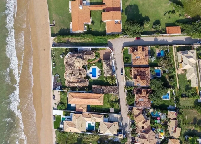 4 Bedrooms Deluxe Cottage beachfront