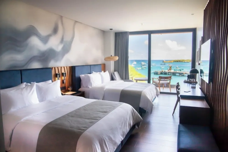 Standard Quadruple room oceanfront