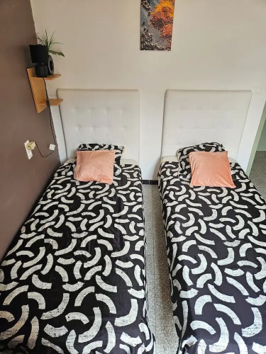 Chambre 2 lit simple avec balcon