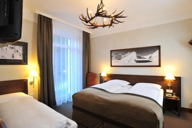 Standard Triple room