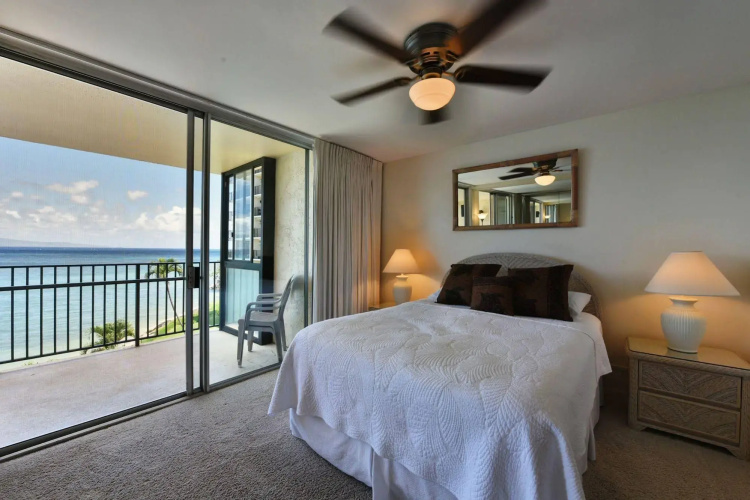 Hololani Resort
