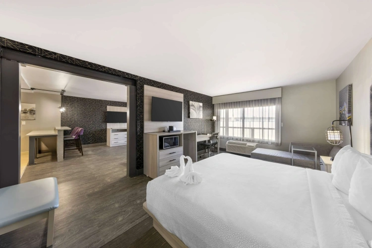 Double Suite