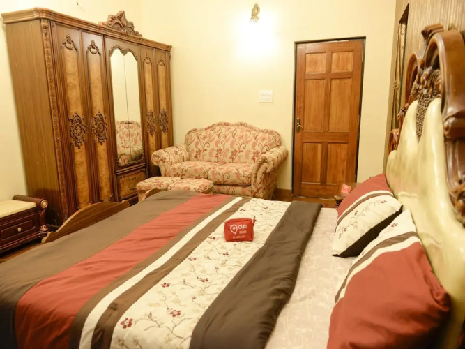 OYO 850 Hotel River Palace