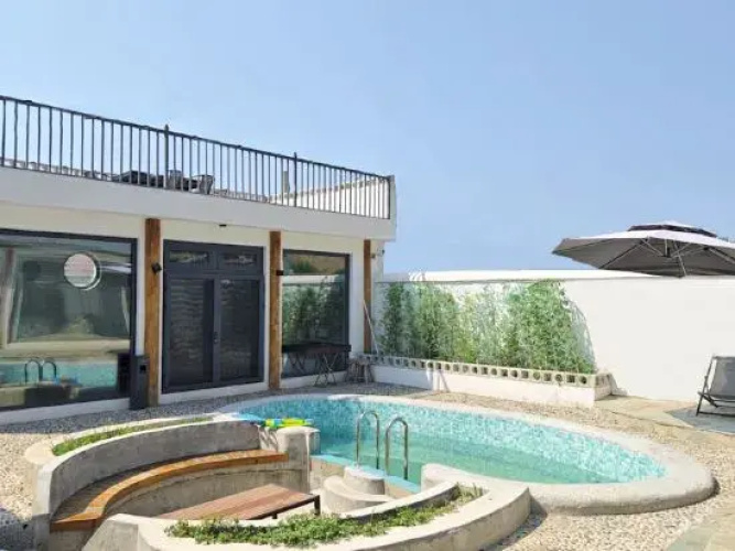 Dunshe Mountain Retreat