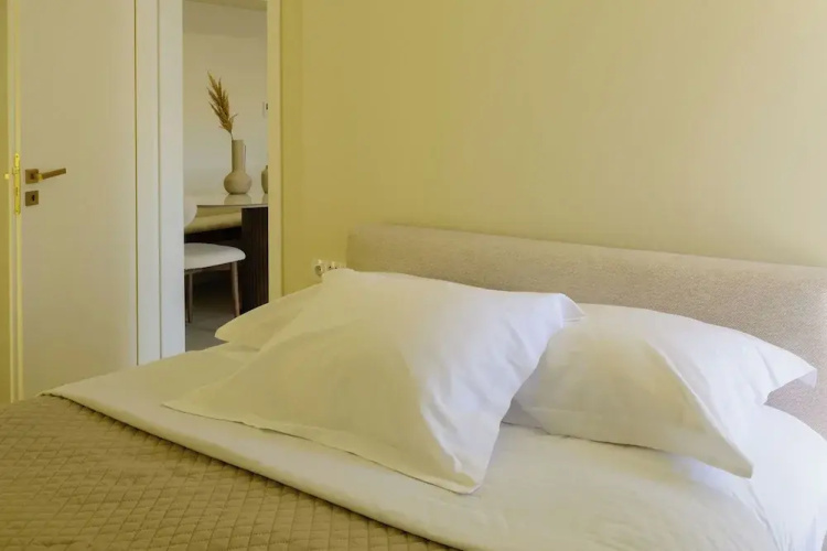 Thea Acropolis Suites & Apartments