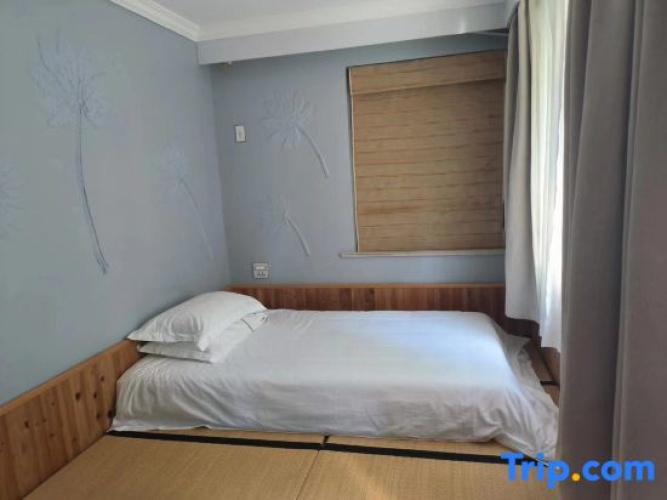 Suite with mountain view