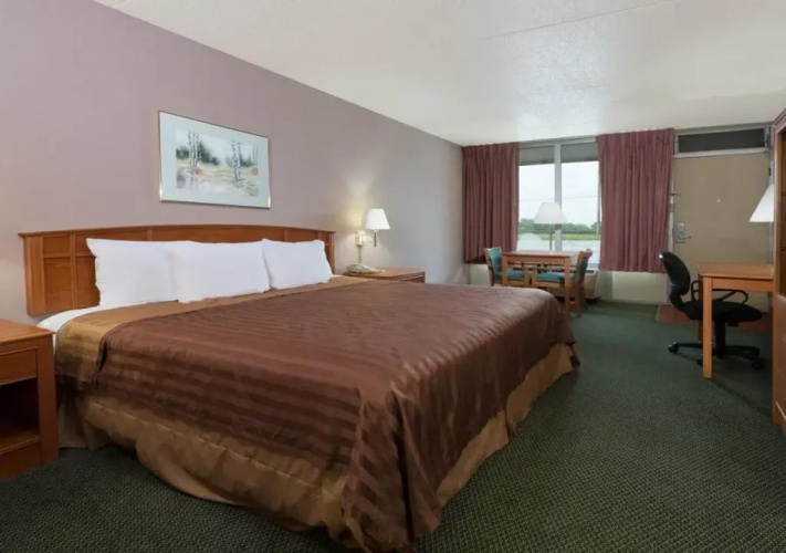 Travelodge Six Flags / Gray Summit