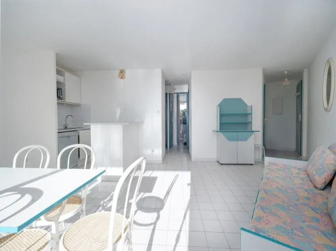Retreat for 8 With Shared Pool