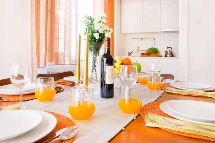 2 Bedrooms Apartment