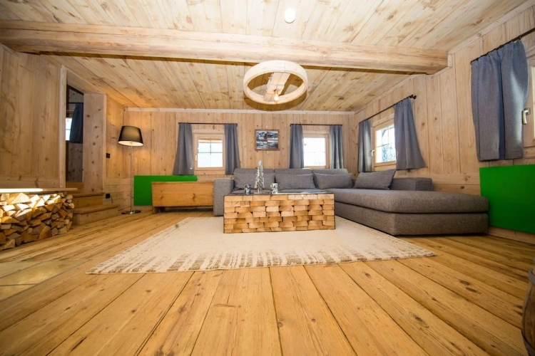 3 Bedrooms Apartment with balcony