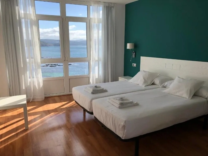 Standard Twin room with sea view