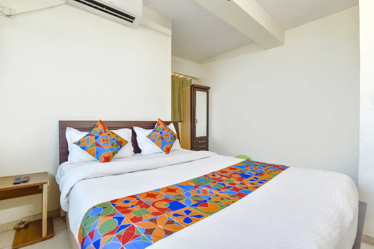Fabhotel Vishwa