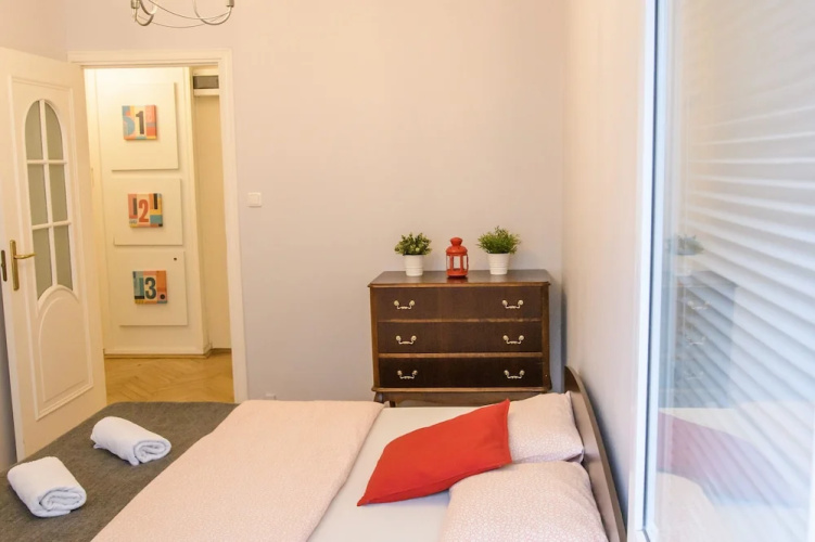 Golden Center Apartment