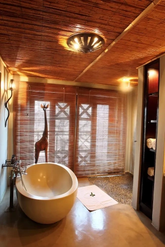 5 Bedrooms Villa