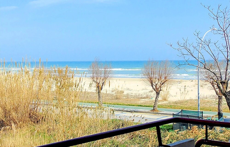 Nice Apartment in Villa Rosa TE With 1 Bedrooms
