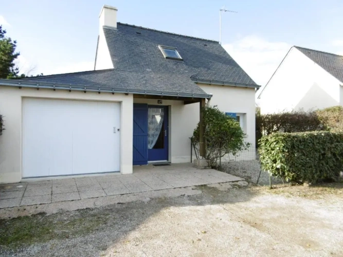 2 Bedrooms Villa
