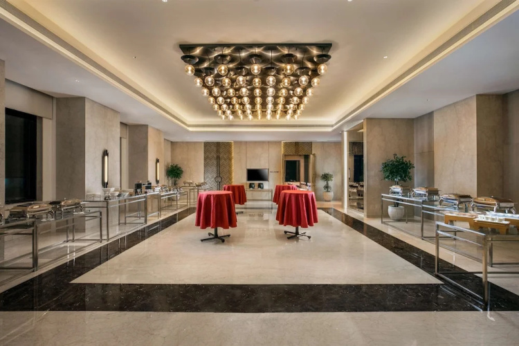 Royal Hometel Suites Dahisar Mumbai