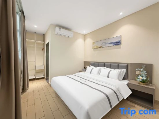 Deluxe Double room with city view
