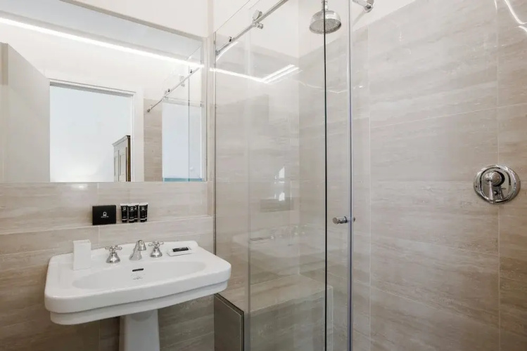 Prestigious Apartments Via Barberini