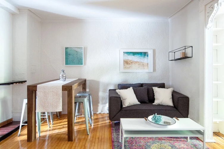 Classic 3BR Facing La Fontaine Park by Namastay