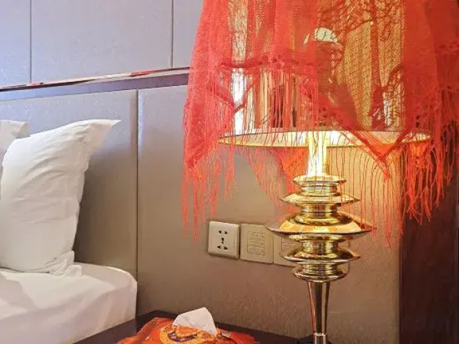 Diannan Phoenix Hotel