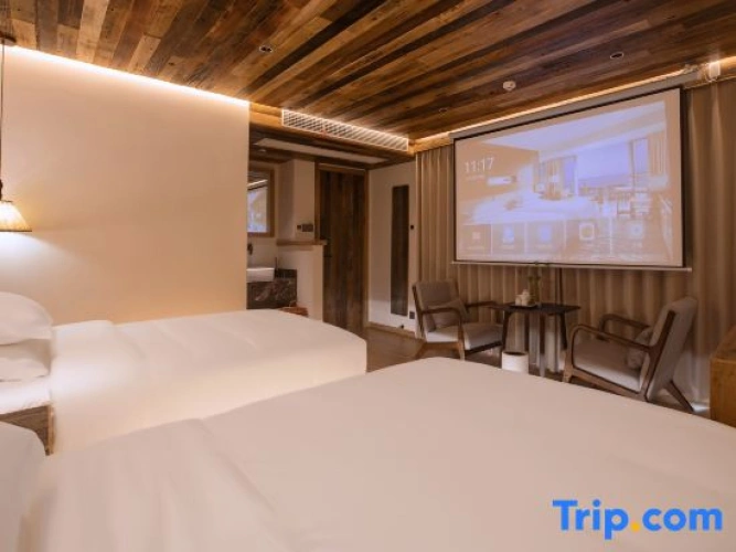 Standard Double room with courtyard view