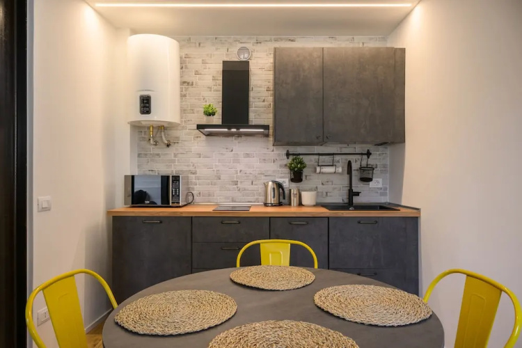 Sapiti Modern by Mmega