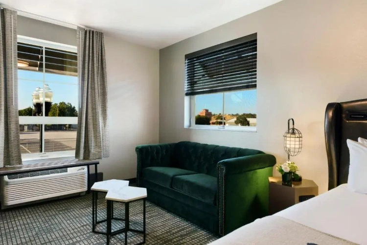 Double Suite