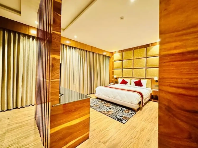 Royal room