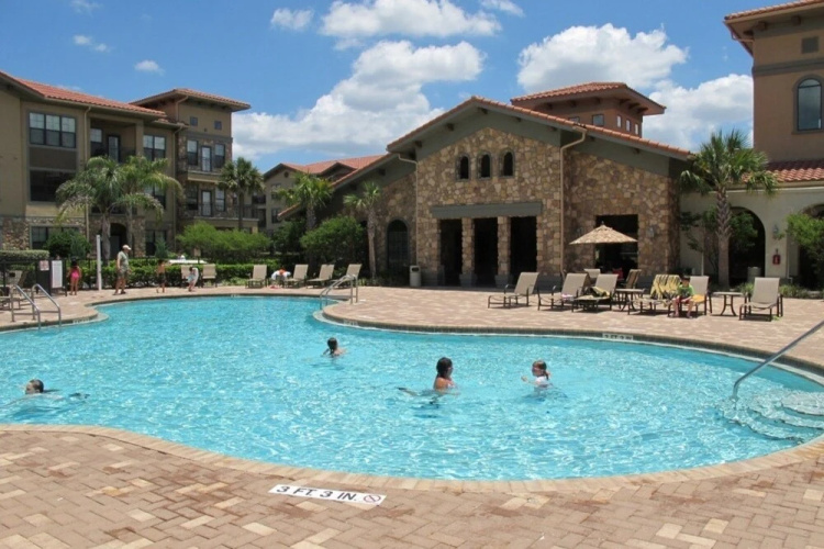 Spacious 2 Bed 2 Bath Condo In Bella Piazza Resort