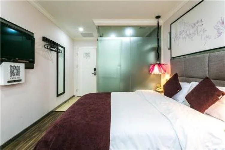Blooming Hotel
