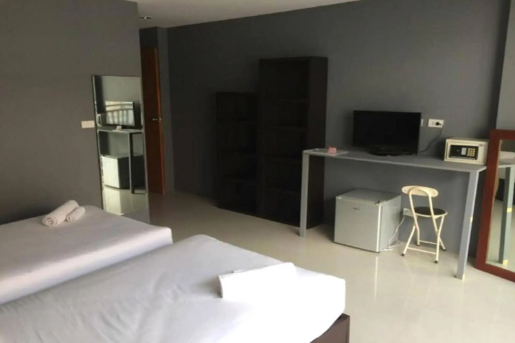 Sweet Hotel