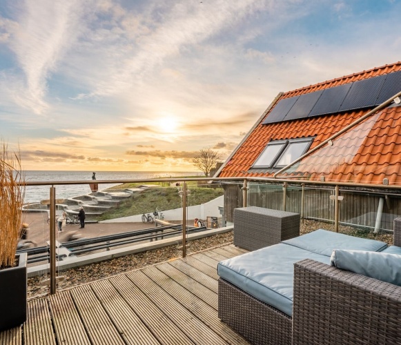 Standard Twin room with balcony and with sea view