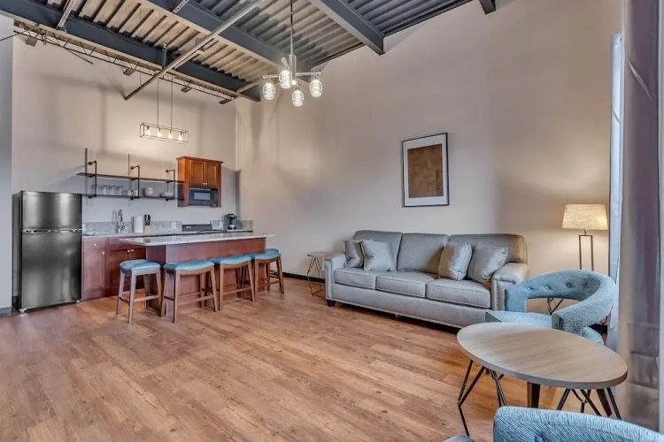 2 Bedrooms Quadruple Apartment