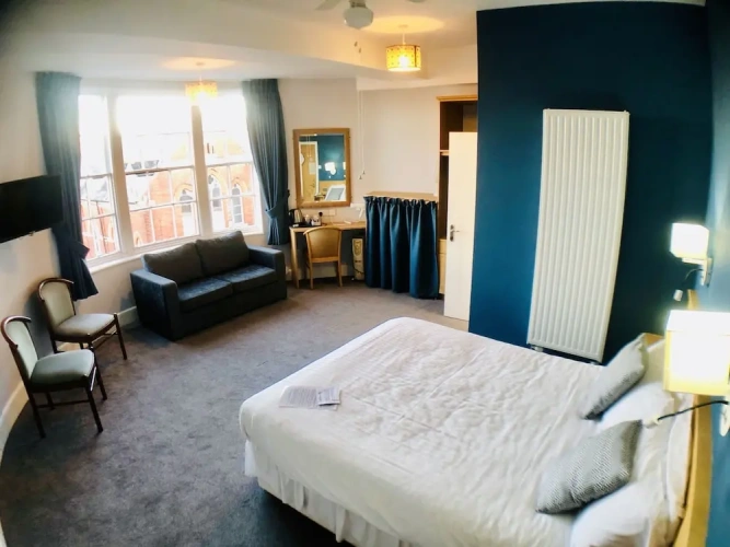 Deluxe Double room with city view