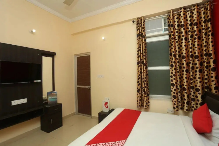 Vrindawan Galaxy by OYO Rooms