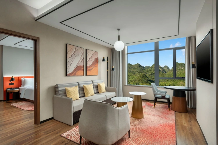Deluxe Suite