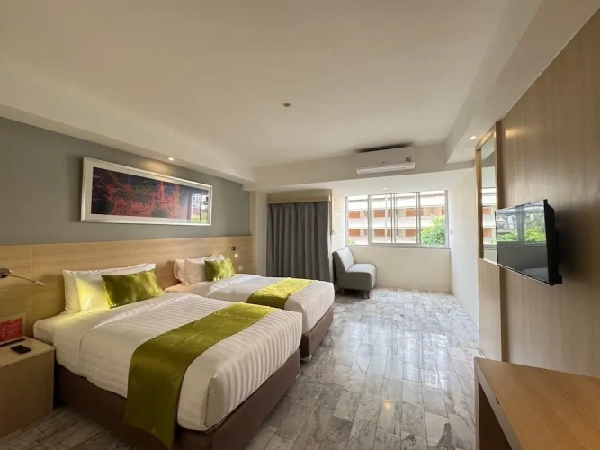 Deluxe Twin room with balcony