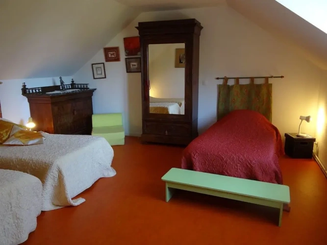 Standard Triple room