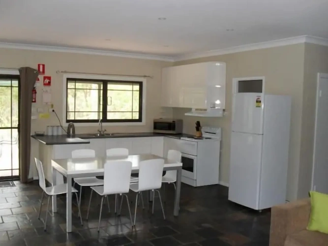 3 Bedrooms Cottage