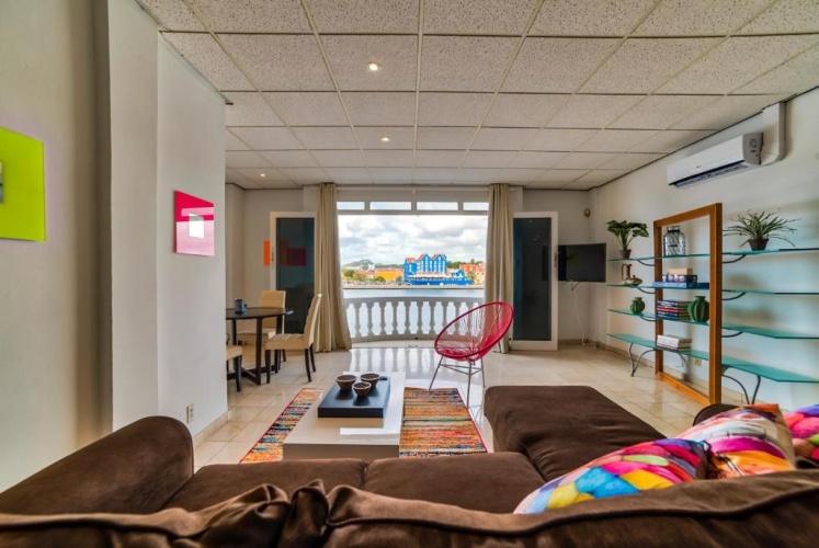 2 Bedrooms Apartment