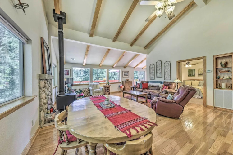 Cloudcroft Cabin w/ Deck < 2 Mi to Downtown!