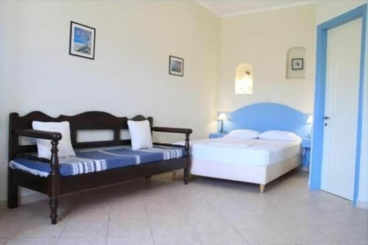Aigiali Rooms
