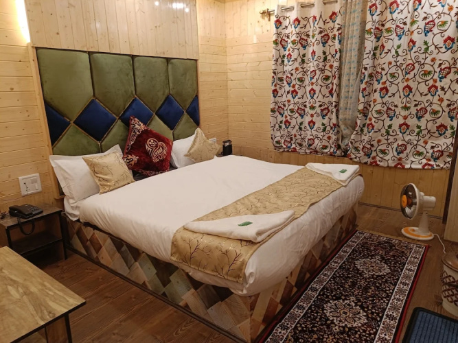 Hotel Pahalgam View
