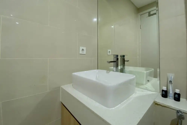 Spacious And Warm Studio Daan Mogot City Apartment