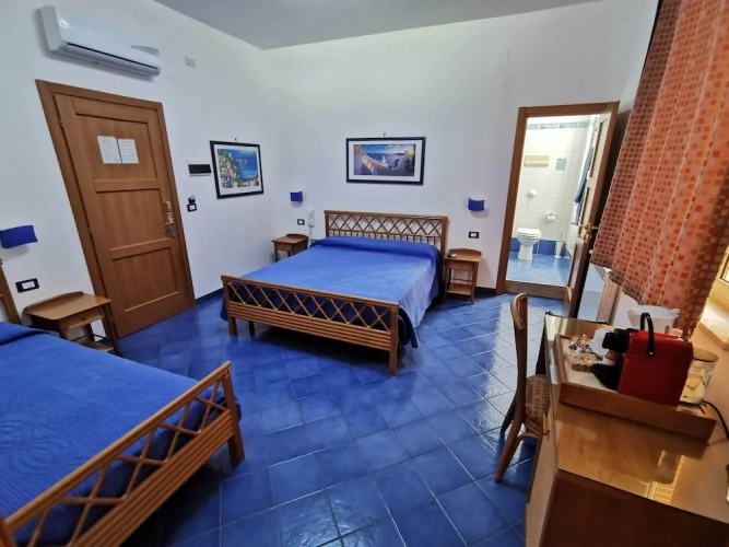 Standard Triple room with balcony