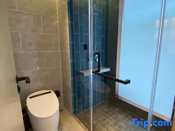 Kyriad Hotel (Weihai Xingfumen Weigao Square)